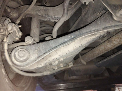 BRAZO SUSPENSION TRASERO IZQUIERDO