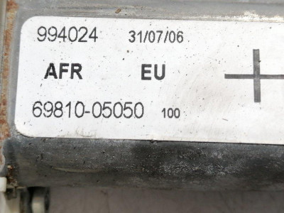 ELEVALUNAS DELANTERO DERECHO, TOYOTA, AVENSIS BERLINA (T25)