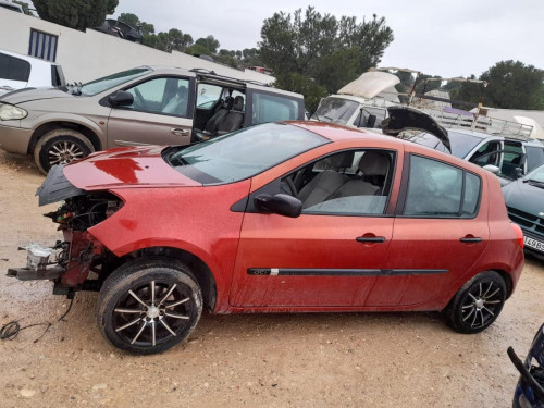 RENAULT CLIO III — автомобиль-донор на запчасти 