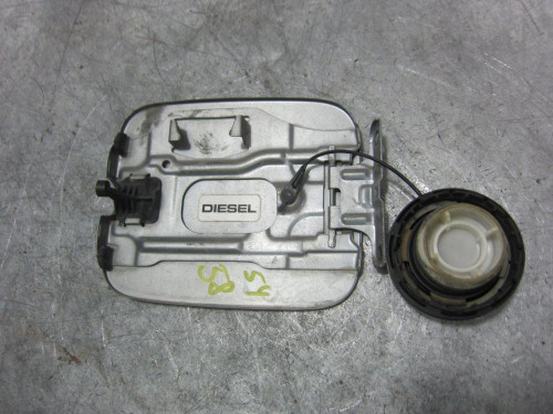 TAPA EXTERIOR COMBUSTIBLE 