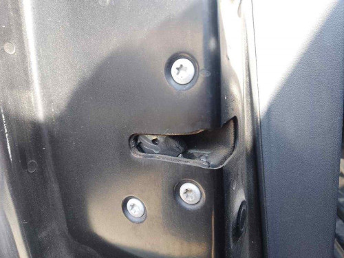 CERRADURA PUERTA DELANTERA IZQUIERDA Mitsubishi COLT CZ3 BERL. 3 (Z30) 