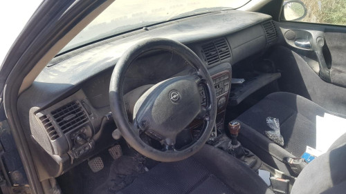 Opel Vectra B Berlina (1995->) — автомобиль-донор на запчасти 
