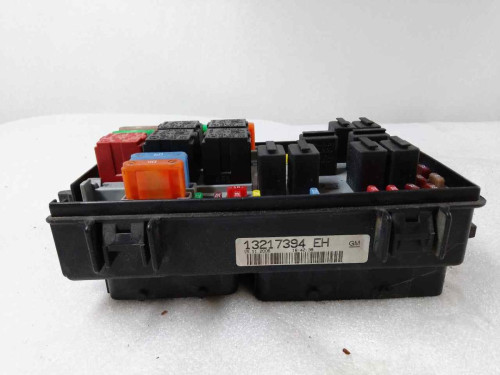  CAJA RELES / FUSIBLES OPEL CORSA D 