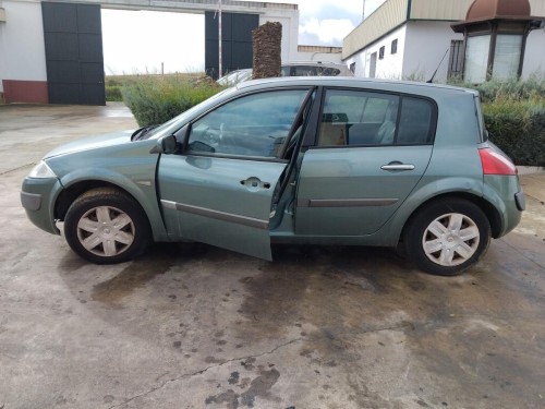 Renault Megane II Berlina 5P (10.2002->) — автомобиль-донор на запчасти 