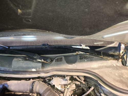BRAZO LIMPIA DELANTERO IZQUIERDO VOLKSWAGEN PASSAT BERLINA (3C2) 