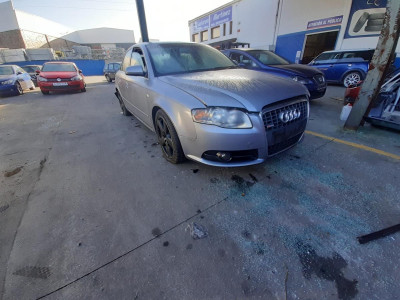 AUDI A4 BERLINA (8E)