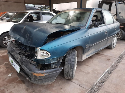 OPEL ASTRA F BERLINA