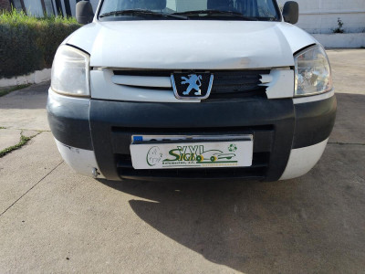 PARAGOLPES DELANTERO Peugeot Partner (S2)(2002->)