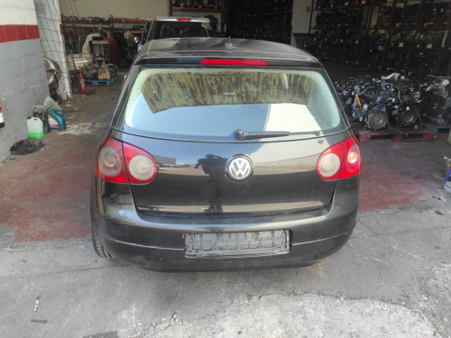 VOLKSWAGEN GOLF V (1K1)(10.2003) — vehículo donante para recambios 
