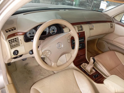 MERCEDES-BENZ CLASE E (BM 210) BERLINA