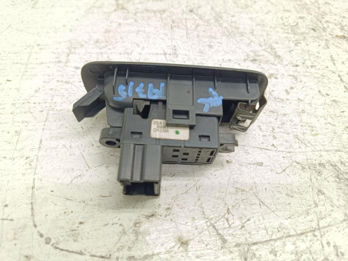 MANDO ELEVALUNAS TRASERO DERECHO Nissan QASHQAI (J10) 