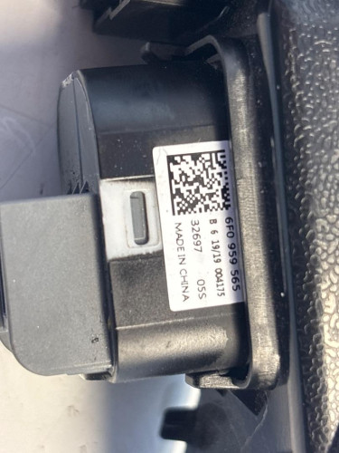 MANDO ELEVALUNAS DELANTERO IZQUIERDO SEAT IBIZA (KJ1) 
