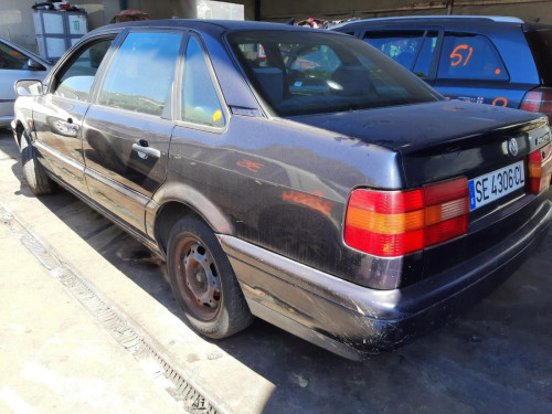  VOLKSWAGEN PASSAT BERLINA (3A2) 