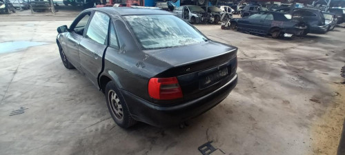  AUDI A4 BERLINA (B5) 