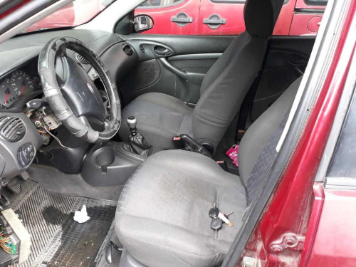  FORD FOCUS BERLINA (CAK) 