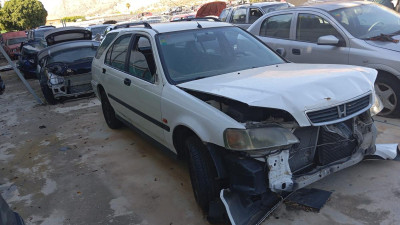 HONDA CIVIC AERODECK (MB/MC)