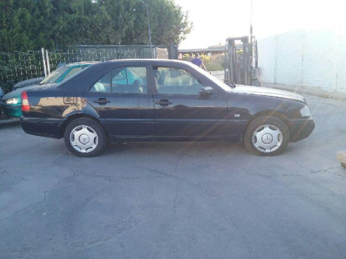 MERCEDES-BENZ CLASE C (BM 202) BERLINA 