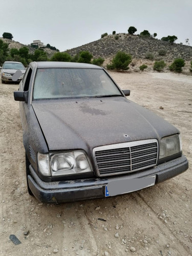 MERCEDES-BENZ CLASE E (BM 124) BERLINA — автомобиль-донор на запчасти 