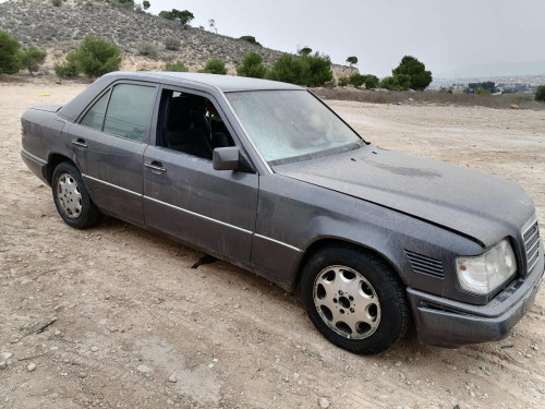 MERCEDES-BENZ CLASE E (BM 124) BERLINA — автомобиль-донор на запчасти 