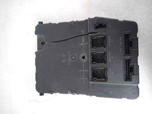 CAJA RELES / FUSIBLES Renault MEGANE II BERLINA 5P 