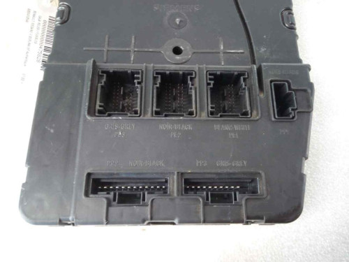 CAJA RELES / FUSIBLES Renault MEGANE II BERLINA 5P 