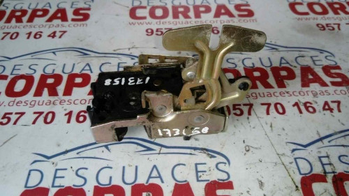  CERRADURA PUERTA TRASERA DERECHA 