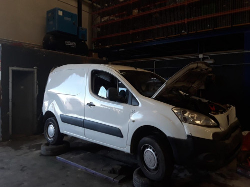 PEUGEOT PARTNER TEPEE — автомобиль-донор на запчасти 
