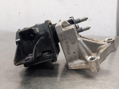 SOPORTE MOTOR IZQUIERDO Kia CEED (JD) 