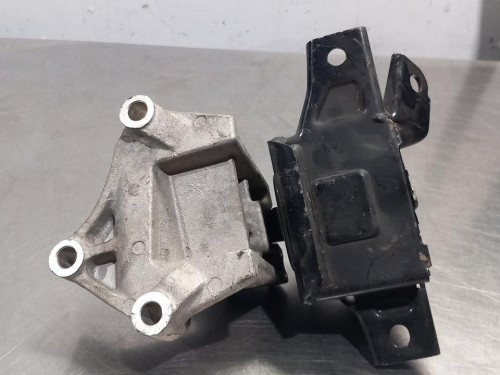 SOPORTE MOTOR IZQUIERDO Kia CEED (JD) 