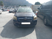 TOYOTA AVENSIS WAGON (T25)