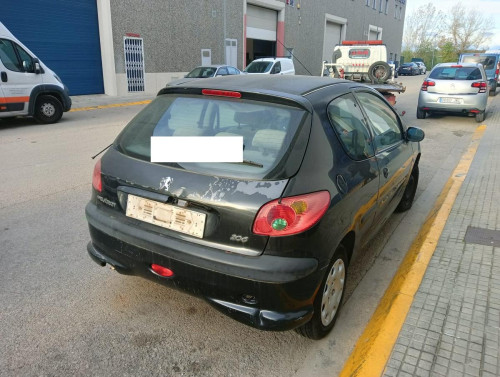 PEUGEOT 206 — vehículo donante para recambios 