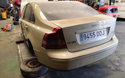  VOLVO S40 BERLINA 