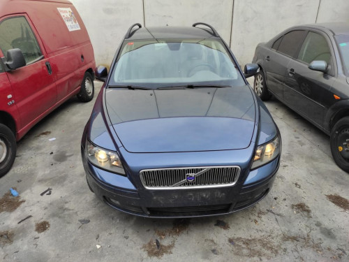 VOLVO V50 FAMILIAR — автомобиль-донор на запчасти 