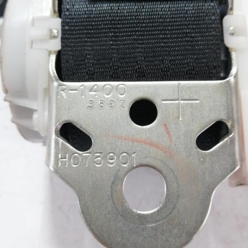 CINTURON SEGURIDAD TRASERO CENTRAL Toyota YARIS (KSP1/NLP1/NSP1) 