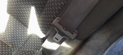 CINTURON SEGURIDAD TRASERO DERECHO