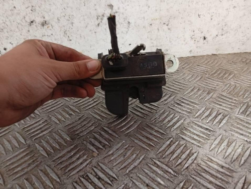 CERRADURA MALETERO / PORTON 