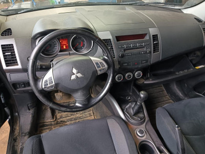 MITSUBISHI OUTLANDER (CW0)