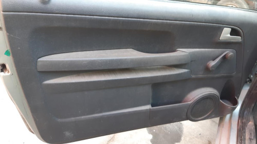  VOLKSWAGEN FOX (5Z1)(04.2005) 