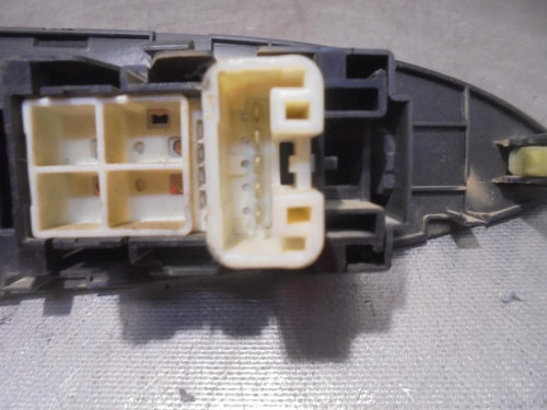  MANDO ELEVALUNAS DELANTERO DERECHO Toyota RAV4 (A3) 