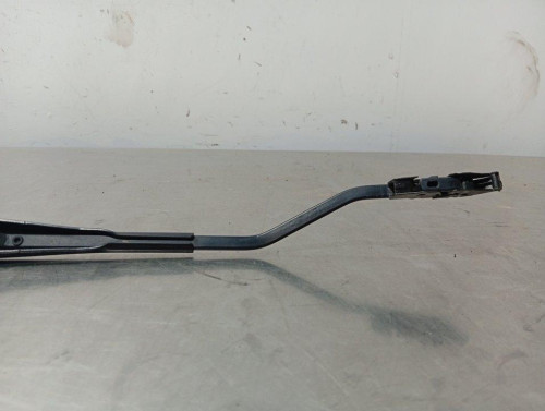BRAZO LIMPIA DELANTERO IZQUIERDO Chevrolet CRUZE 