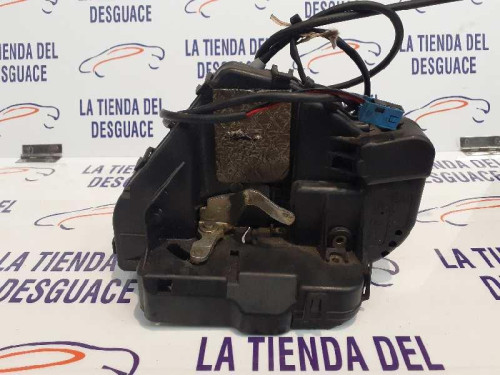  CERRADURA PUERTA TRASERA DERECHA 
