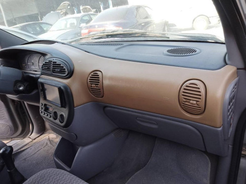 CHRYSLER VOYAGER GS — автомобиль-донор на запчасти 