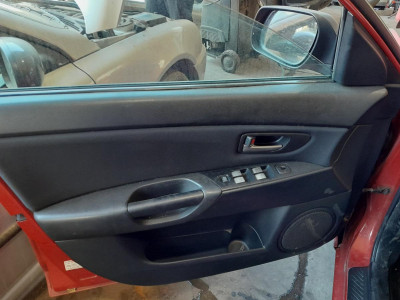 MAZDA 3 BERLINA (BK)
