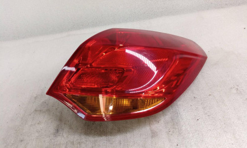 PILOTO TRASERO DERECHO Opel ASTRA J BERLINA 5P 