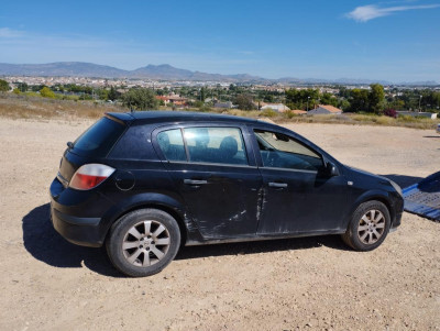 OPEL ASTRA H BERLINA