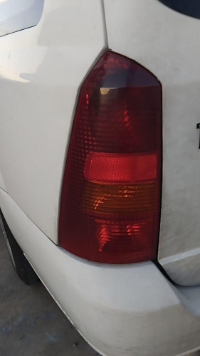 PILOTO TRASERO IZQUIERDO Ford Focus Familiar (CAK)(1998->) Ford Focus Familiar (CAK)(1998->) 