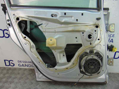 PUERTA TRASERA IZQUIERDA used