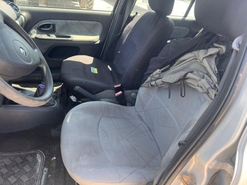 RENAULT CLIO II FASE II (B/CB0) — vehículo donante para recambios 
