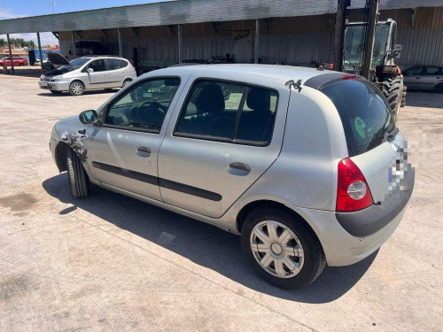 RENAULT CLIO II FASE II (B/CB0) — vehículo donante para recambios 