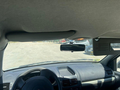 RENAULT CLIO II FASE II (B/CB0) — vehículo donante para recambios 